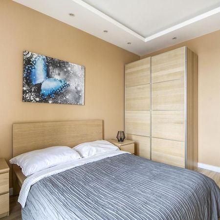In Apartments Okecie Warsaw Exterior photo
